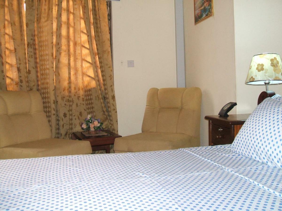Charis Home Services Haatso Esterno foto