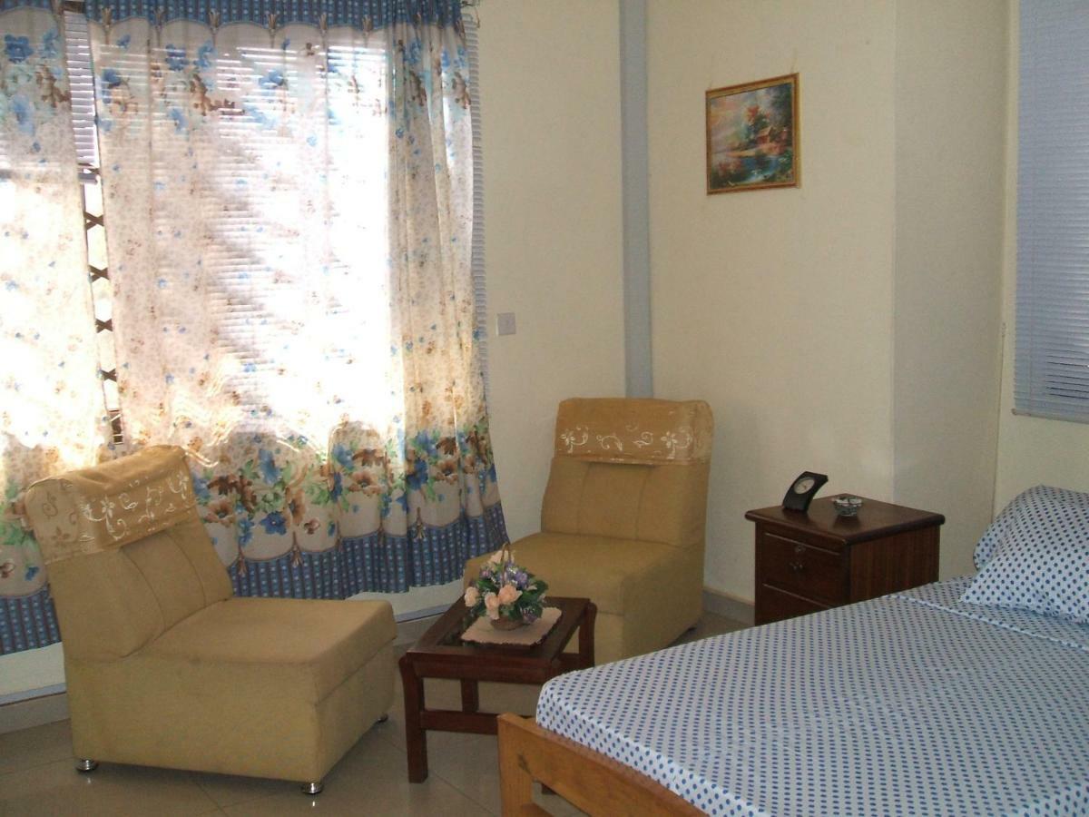 Charis Home Services Haatso Esterno foto