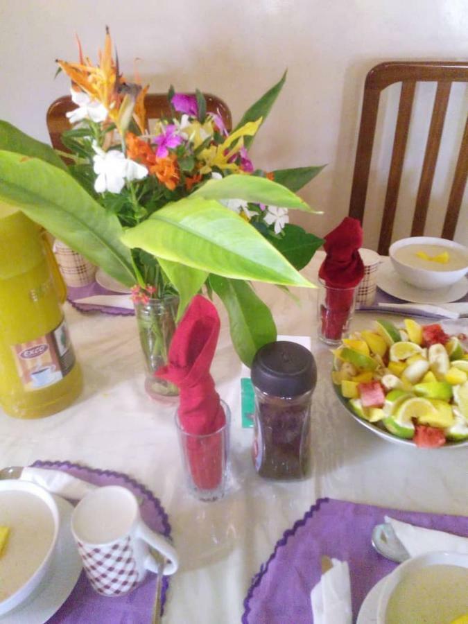 Charis Home Services Haatso Esterno foto